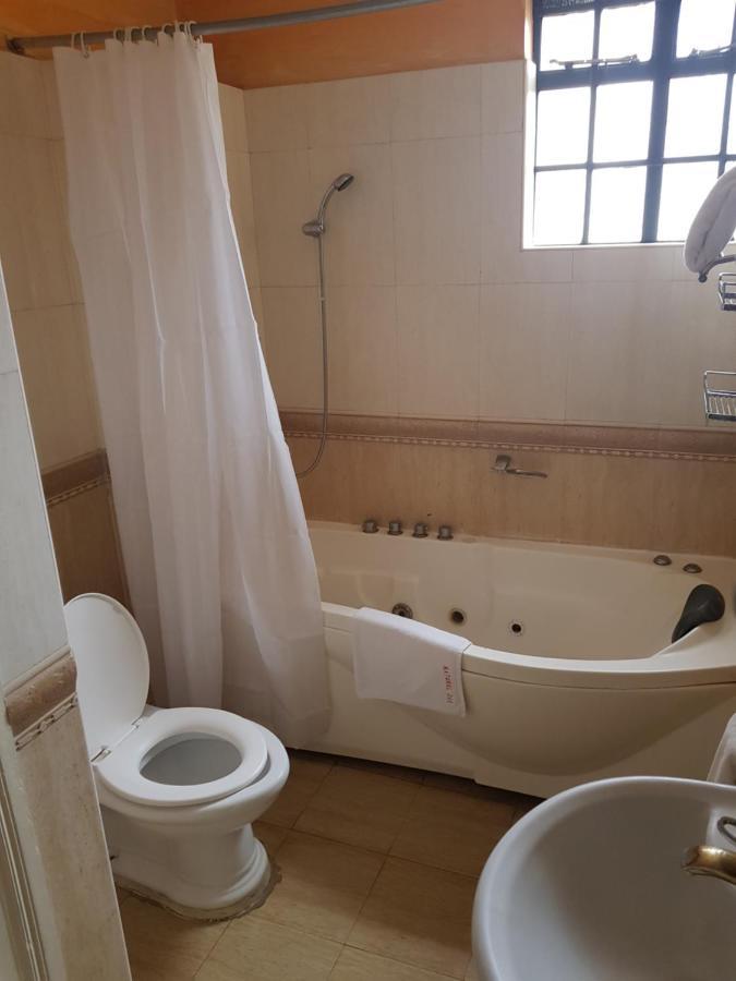 Natural Oak Apartments 나이로비 외부 사진