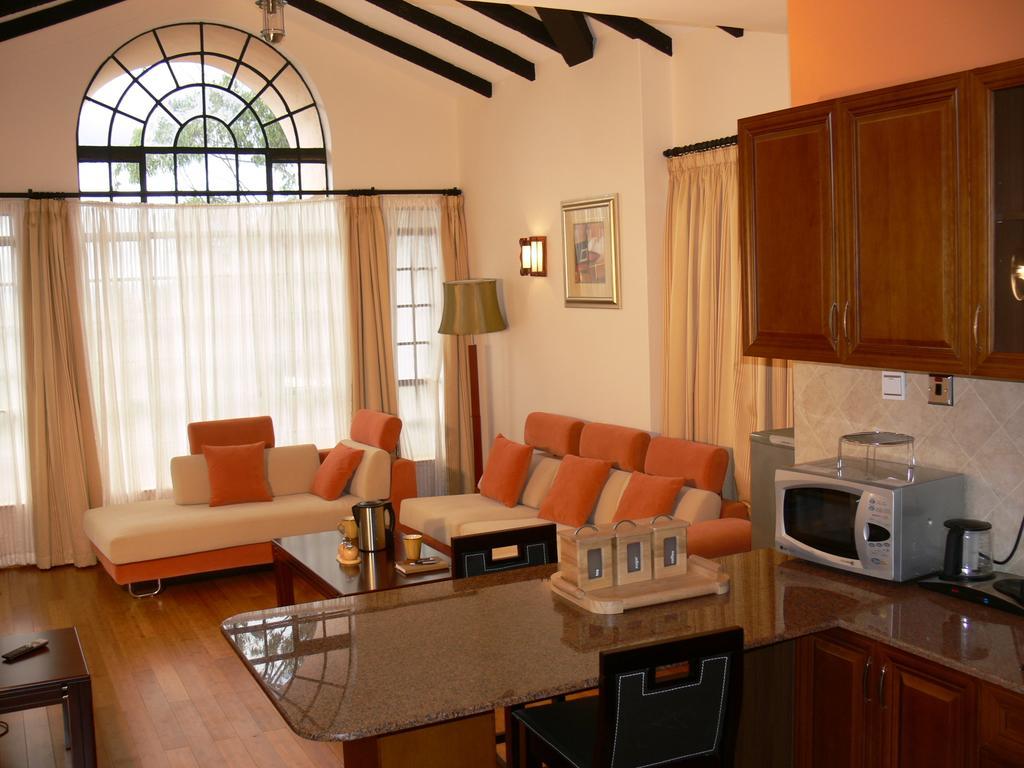 Natural Oak Apartments 나이로비 객실 사진